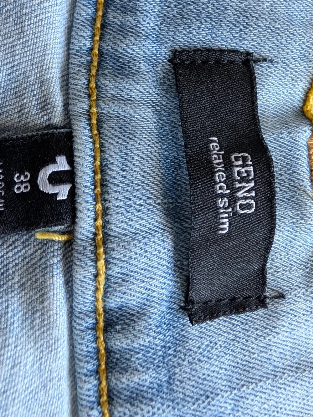 True Religion Mens Geno Relaxed Slim Jeans Size 38×32 Flap Pocket Light Wash Y2K